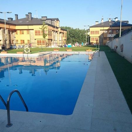 Apartamento Rapitan Apartment Jaca Exterior photo
