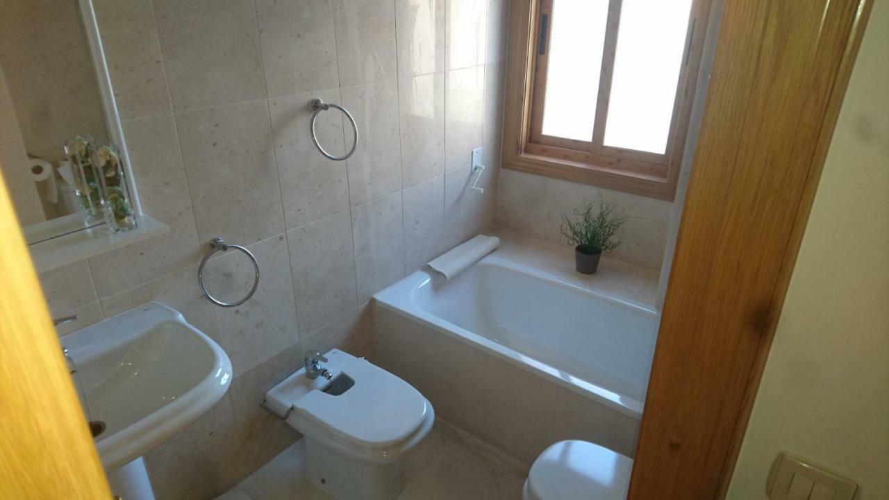 Apartamento Rapitan Apartment Jaca Exterior photo